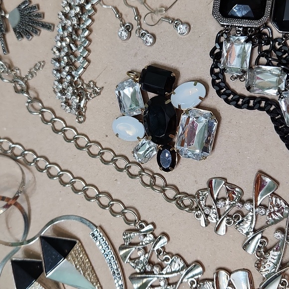 Jewelry bundle - Picture 4 of 7